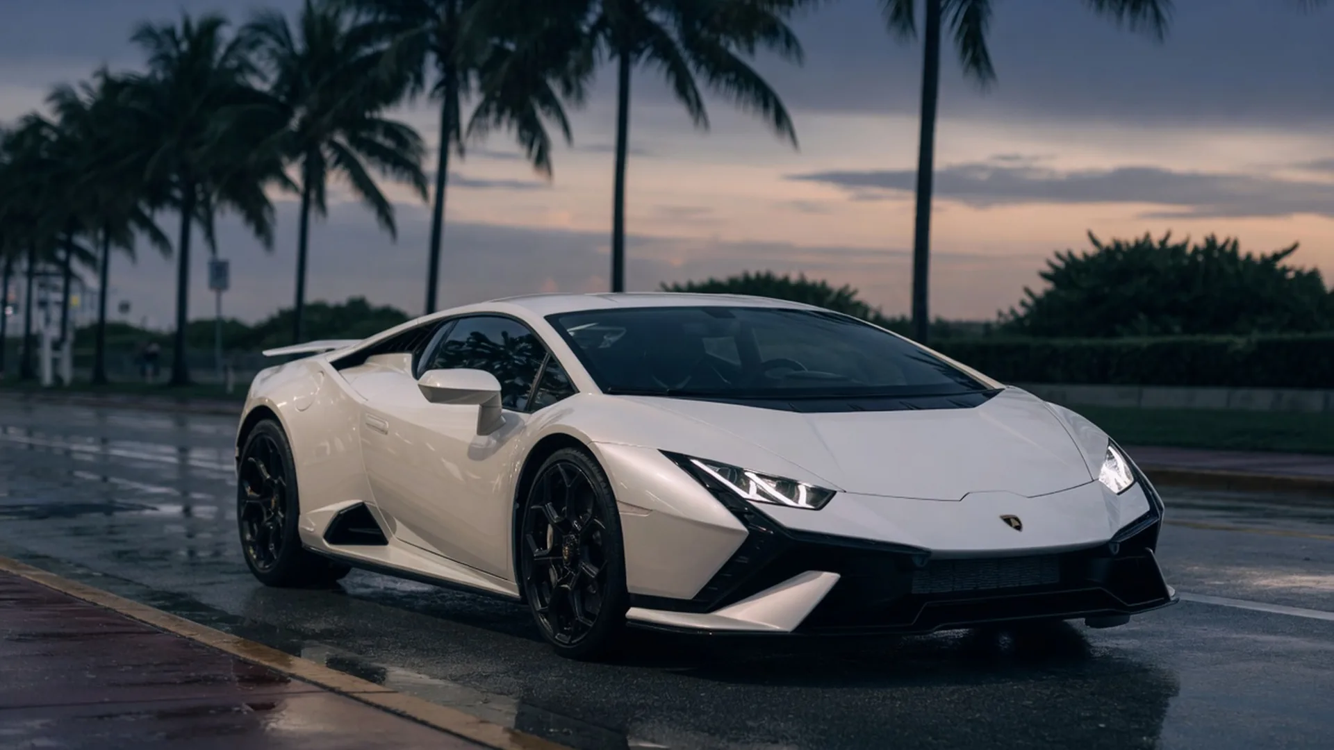 Lamborghini Huracán Tecnica view 3